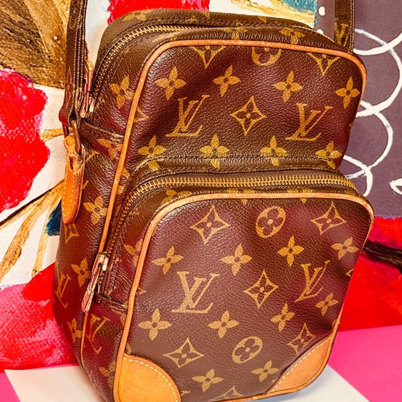 Louis Vuitton Brown and Tan Monogram Shoulder Bag - Picture 9 of 13
